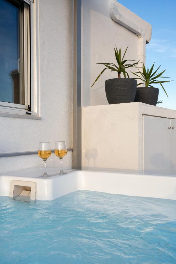 Private Jacuzzi & Acropolis View - The Loft Афины Экстерьер фото